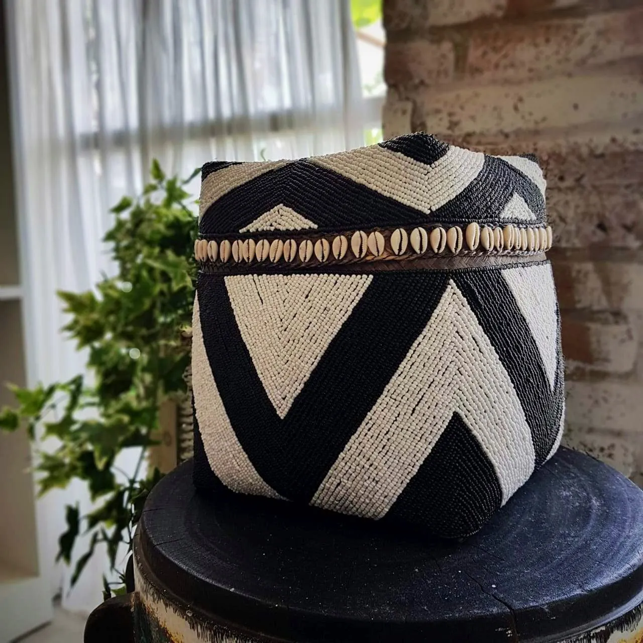 Black & White Zebra Pattern Bead & Bamboo Box Set With Shells