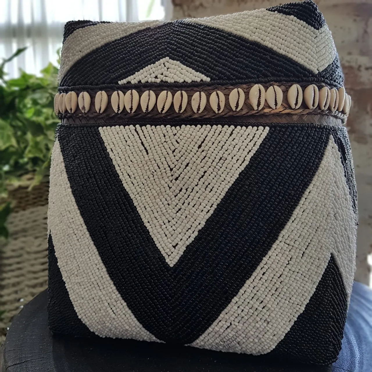 Black & White Zebra Pattern Bead & Bamboo Box Set With Shells