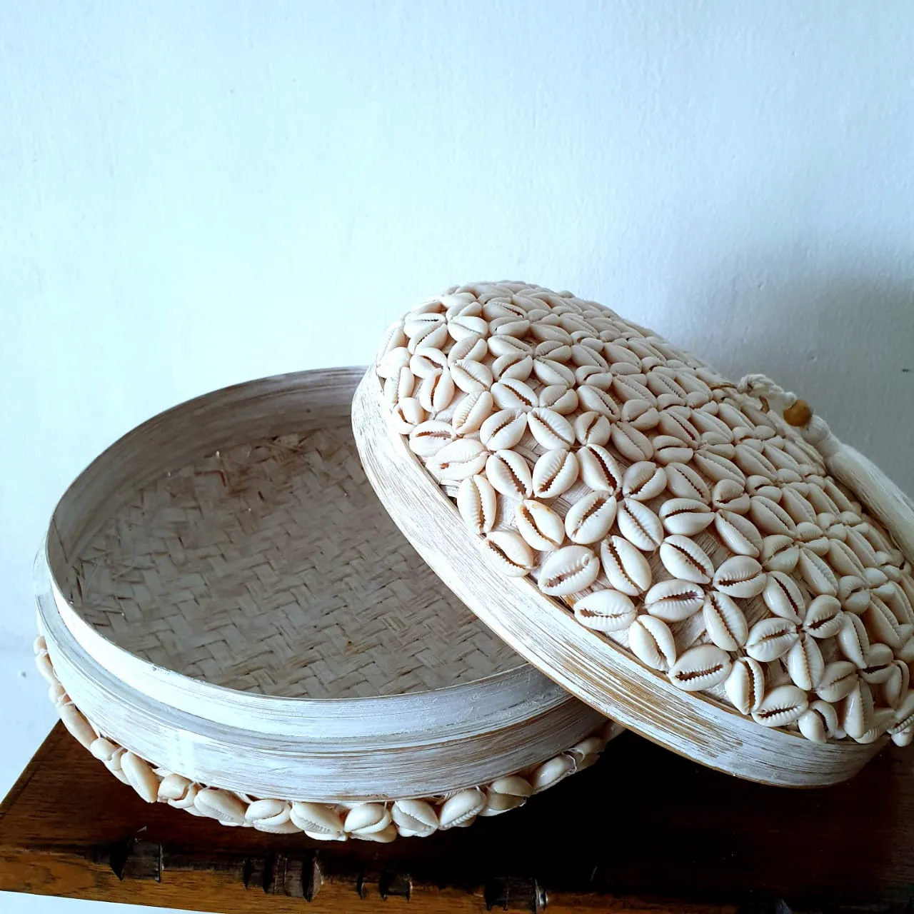 Round Bamboo & White Cowrie Shell Box Set